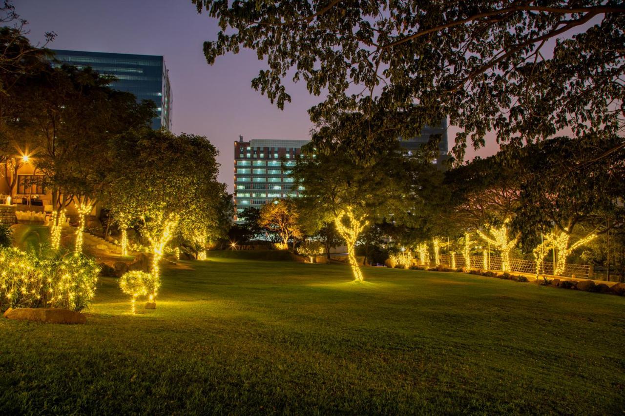 Hyatt Hyderabad Gachibowli Hotel Exterior foto